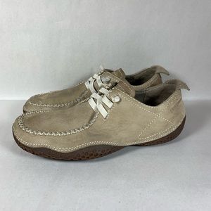 PATAGONIA Skywalk Women’s Taupe Leather Slip On